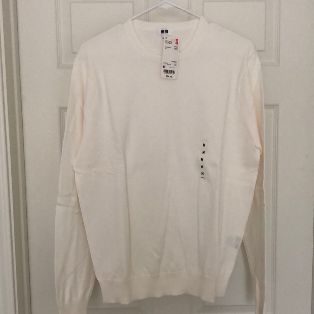 Uniqlo White Men’s Sweater New With Tags NWT, size medium